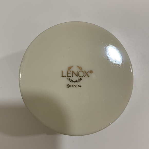 Lenox Holly Ring Box - Picture 2 of 5